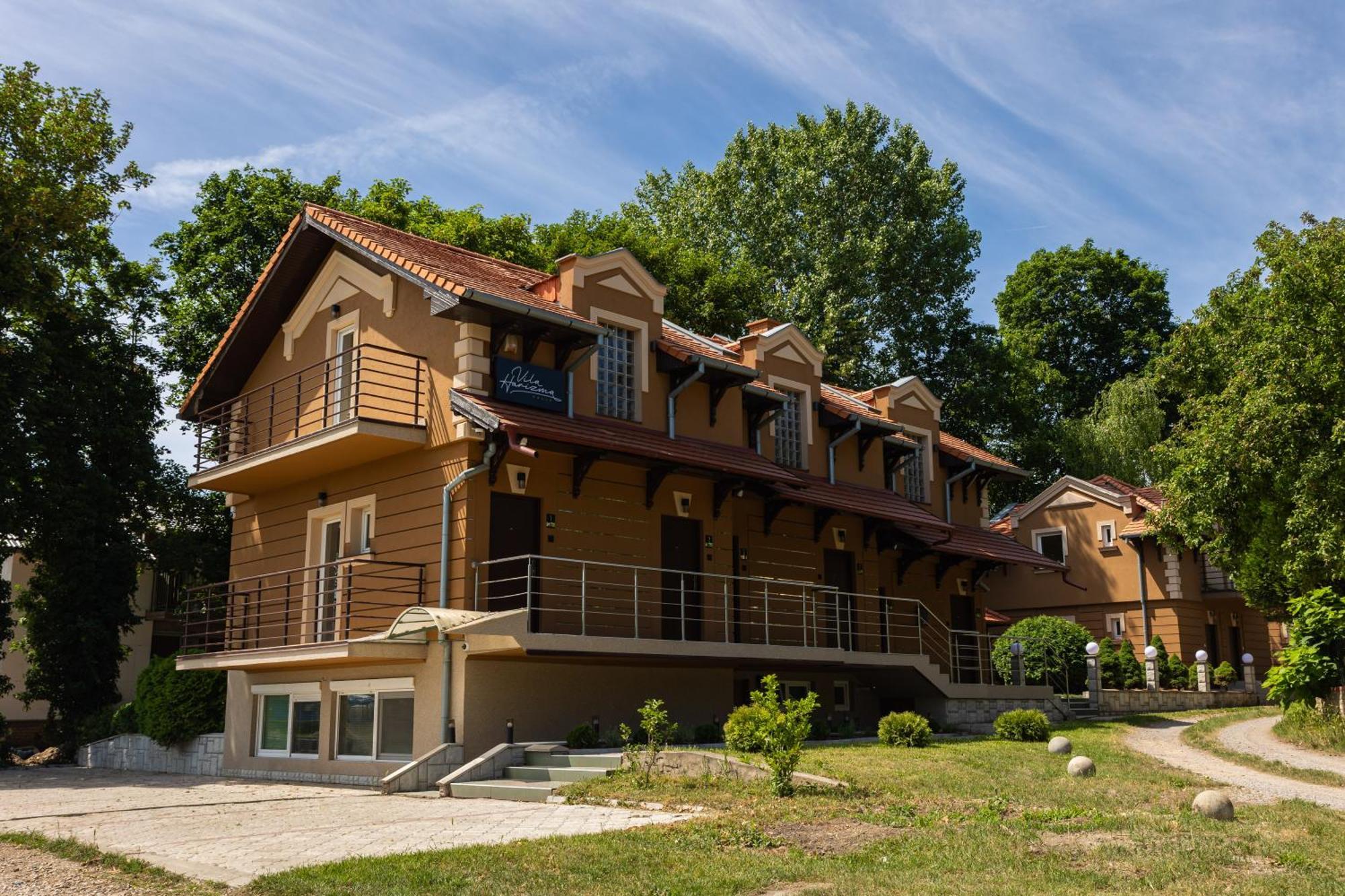 Vila Harizma Palić Exterior foto